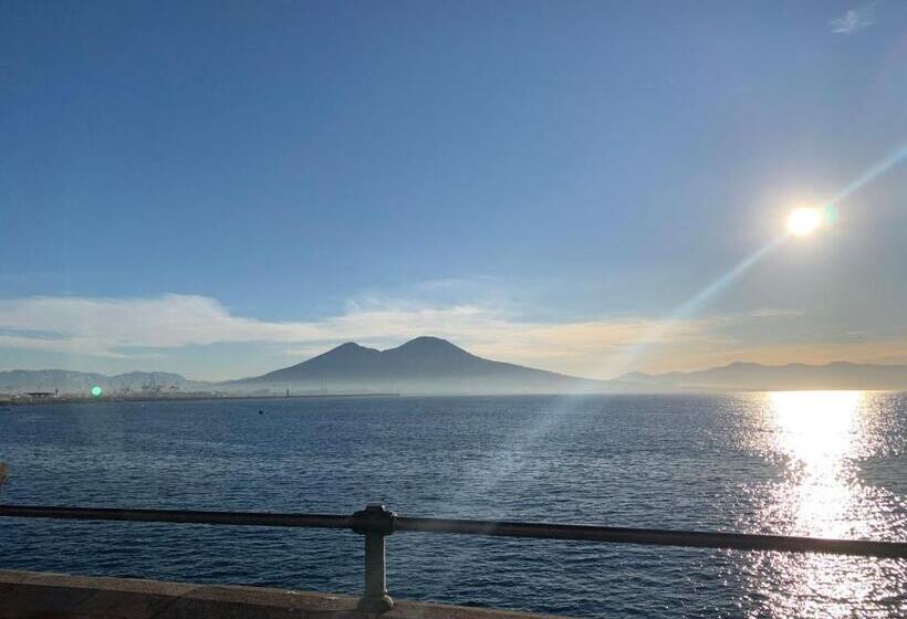 اتاق لوکس با چشم‌انداز دریا, Relais Sul Mare Boutique