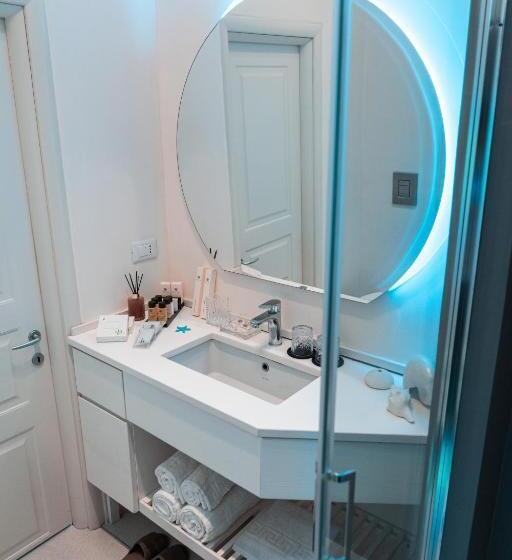 اتاق لوکس با چشم‌انداز دریا, Relais Sul Mare Boutique