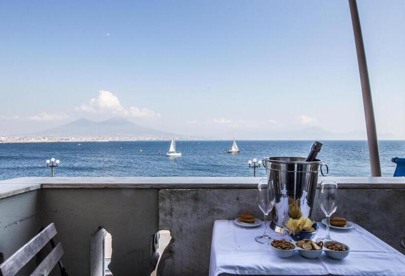 سوییت سوپریور با چشم‌انداز دریا, Relais Sul Mare Boutique