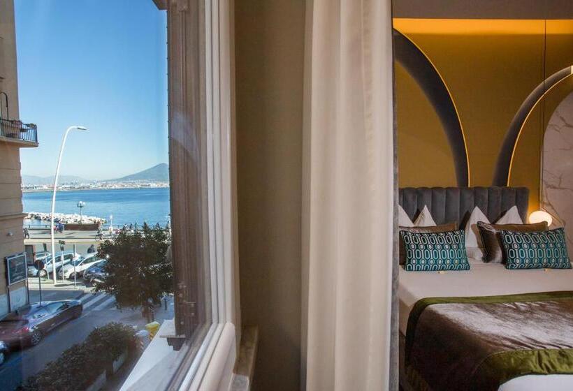 اتاق سوپریور با چشم‌انداز جانبی دریا, Relais Sul Mare Boutique