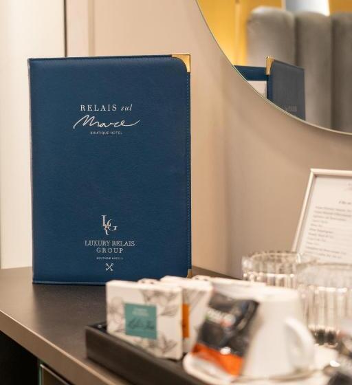 اتاق سوپریور با چشم‌انداز جانبی دریا, Relais Sul Mare Boutique