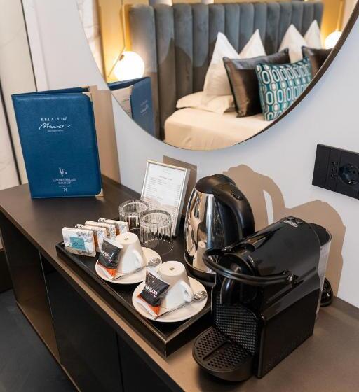 اتاق سوپریور با چشم‌انداز جانبی دریا, Relais Sul Mare Boutique