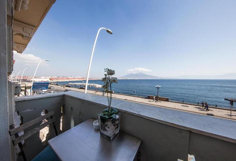 سوئیت با چشم‌انداز دریا و هیدروماساژ, Relais Sul Mare Boutique