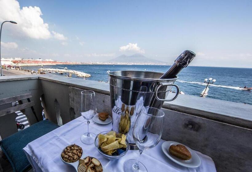 سوییت سوپریور با چشم‌انداز دریا, Relais Sul Mare Boutique