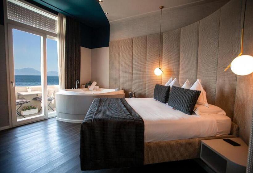 سوئیت با چشم‌انداز دریا و هیدروماساژ, Relais Sul Mare Boutique