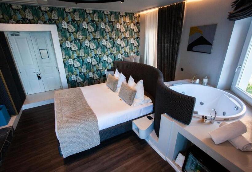 سوییت سوپریور با چشم‌انداز دریا, Relais Sul Mare Boutique