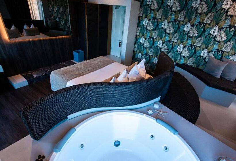 سوییت سوپریور با چشم‌انداز دریا, Relais Sul Mare Boutique