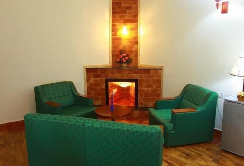 Camera Deluxe, Royal Retreat