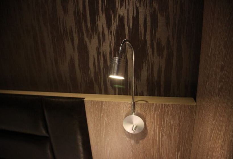 Номер Стандарт, Shanghai Fish Inn Bund