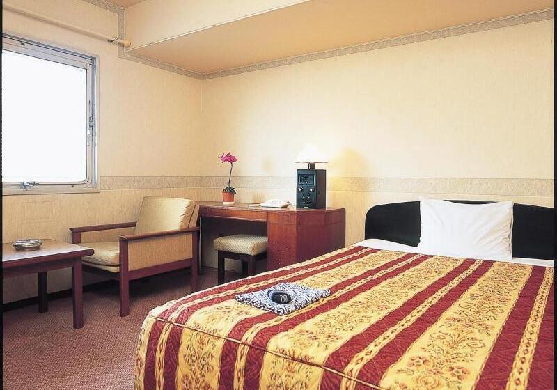 חדר סטנדרט יחיד, Taira