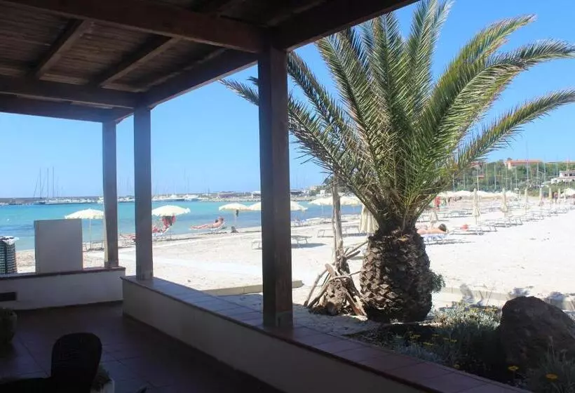 اتاق استاندارد چهار تخته با چشم‌انداز دریا, Vel Marì   Rooms On The Beach