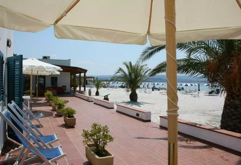 اتاق استاندارد با چشم‌انداز دریا, Vel Marì   Rooms On The Beach