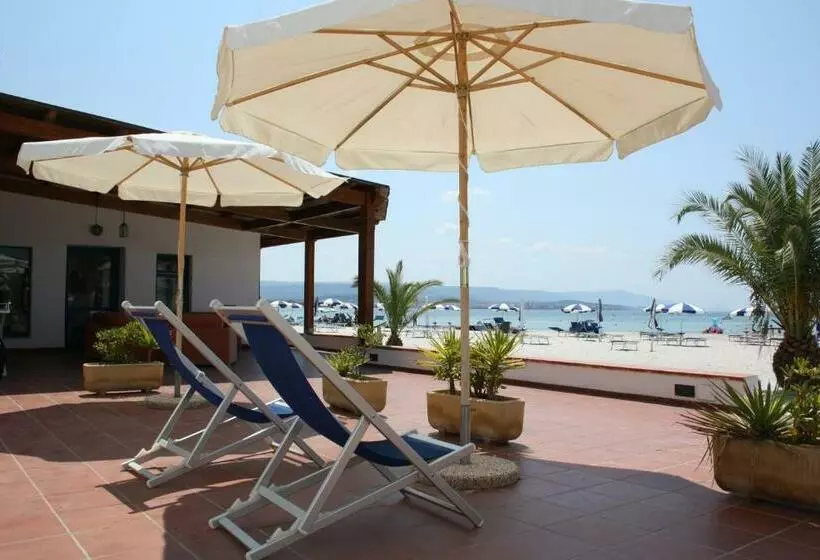 اتاق استاندارد با چشم‌انداز دریا, Vel Marì   Rooms On The Beach