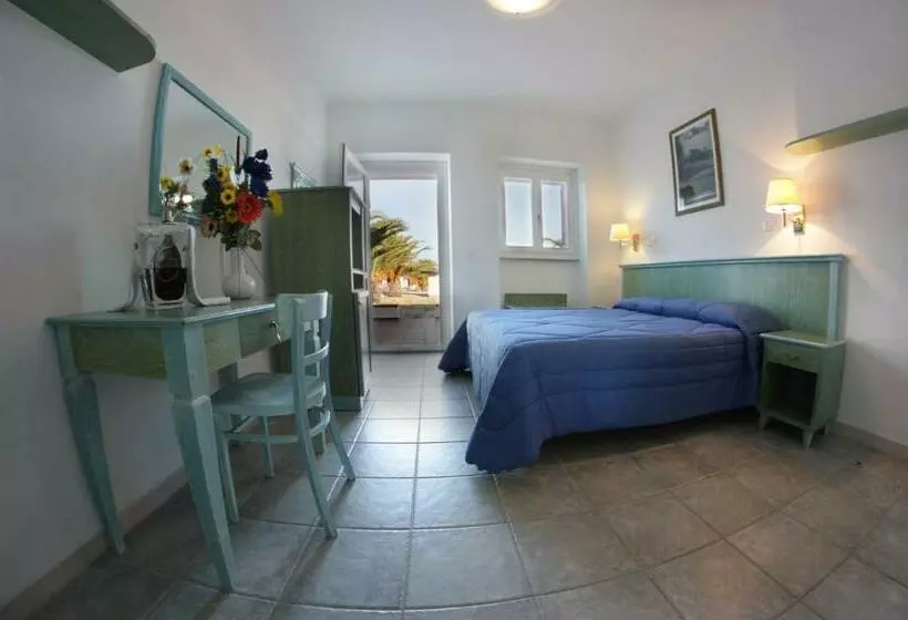 اتاق استاندارد با چشم‌انداز دریا, Vel Marì   Rooms On The Beach