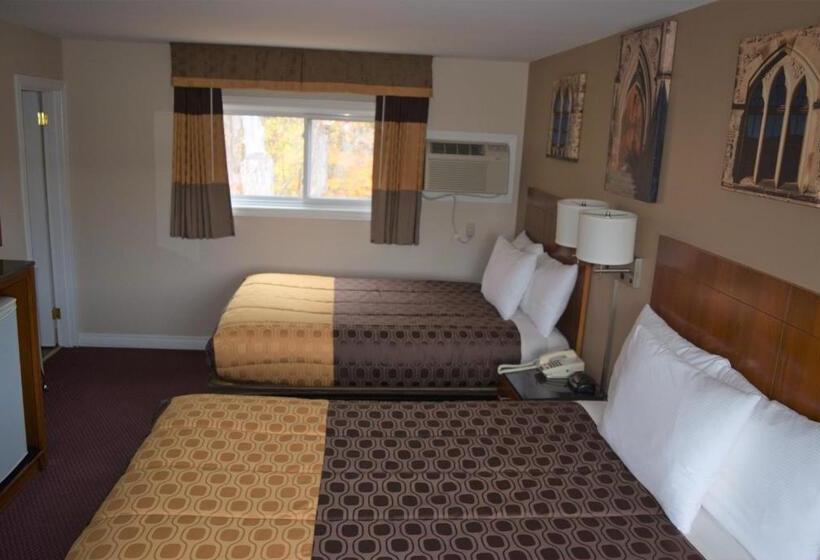 Номер Стандарт 2 Двуспальные Кровати, Knights Inn Arnprior