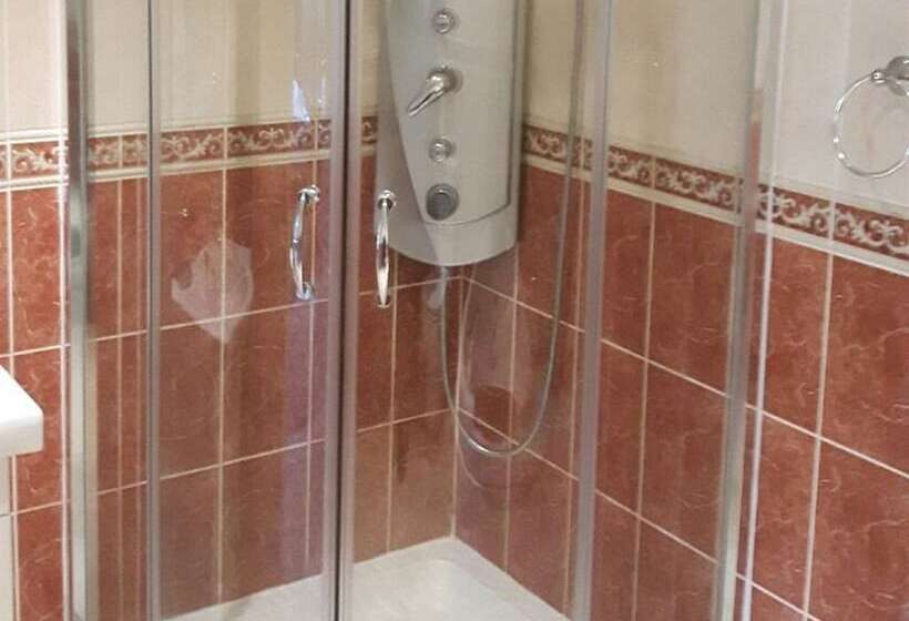 Люкс, Wool Merchant