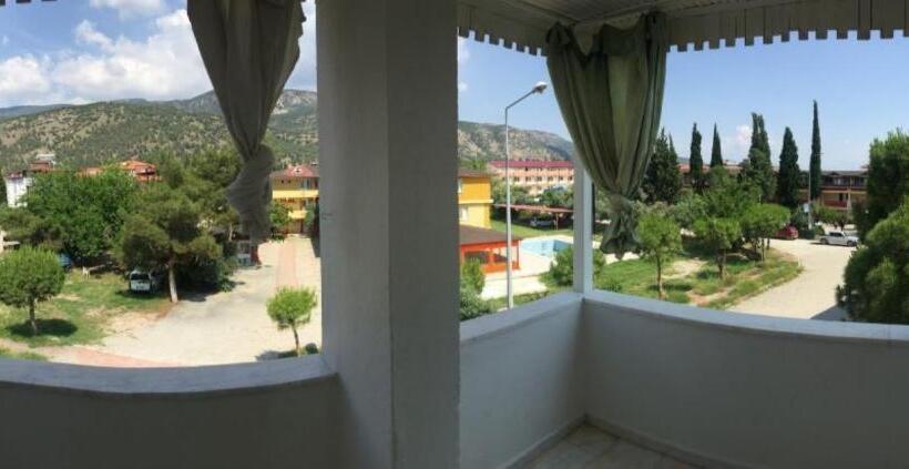 سوییت خانوادگی, Güneş Apart Otel
