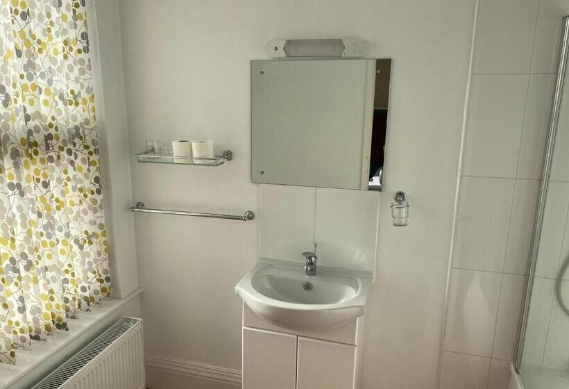 اتاق لوکس سه تخته, The Linden Leaf Rooms