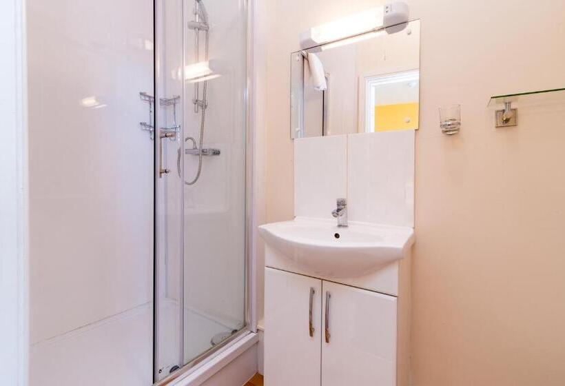 اتاق استاندارد, The Linden Leaf Rooms