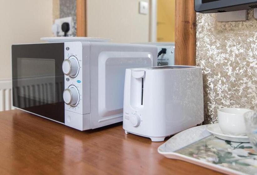 اتاق لوکس یک تخته, The Linden Leaf Rooms