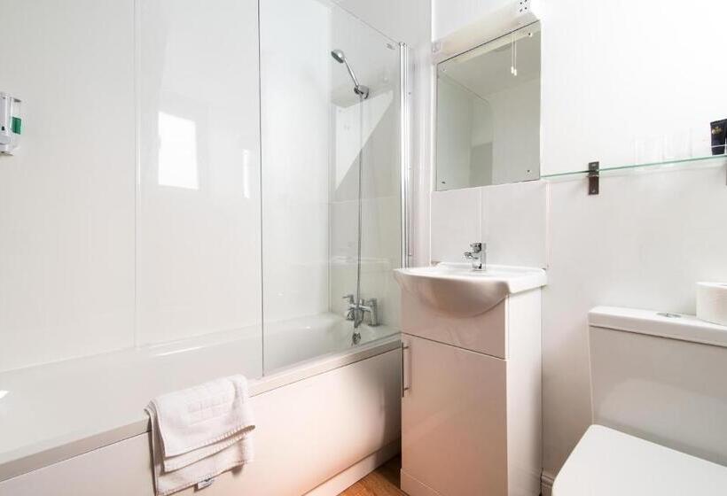 اتاق استاندارد با تخت بزرگ, The Linden Leaf Rooms