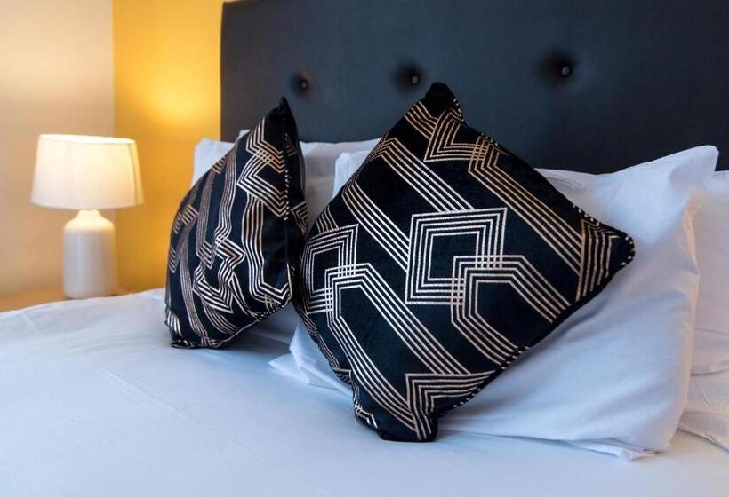 اتاق استاندارد, The Linden Leaf Rooms