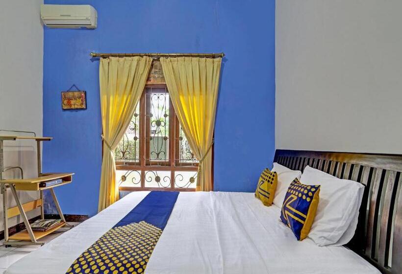 Номер Стандарт, Spot On 91054 Desa Wisata Budaya Kebondalem Kidul