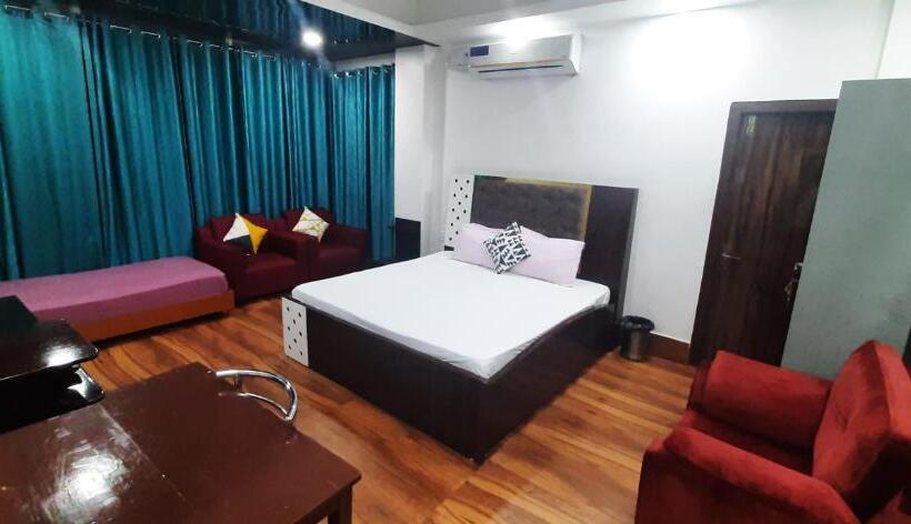 سوییت سوپریور, The Palm Suites , Incredible North East Tourism , Couples & Family