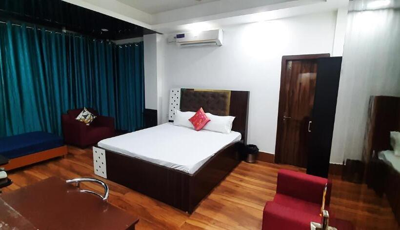 سوییت سوپریور, The Palm Suites , Incredible North East Tourism , Couples & Family