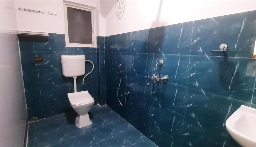 اتاق اکونومی, The Palm Suites , Incredible North East Tourism , Couples & Family