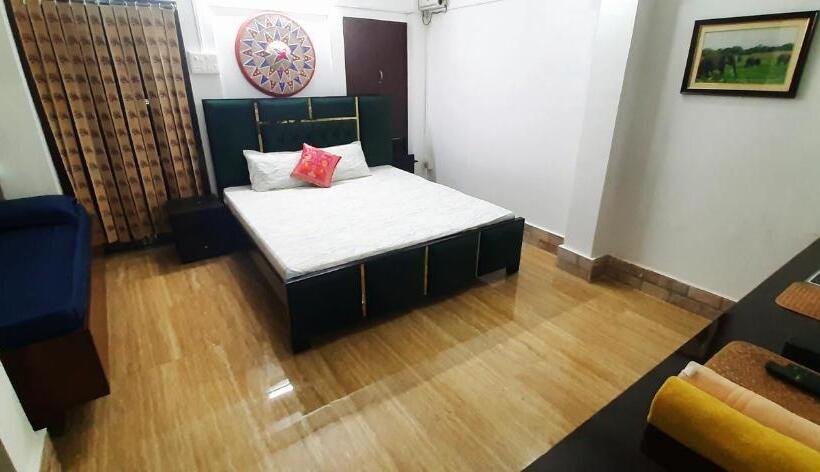 سوئیت با بالکن, The Palm Suites , Incredible North East Tourism , Couples & Family