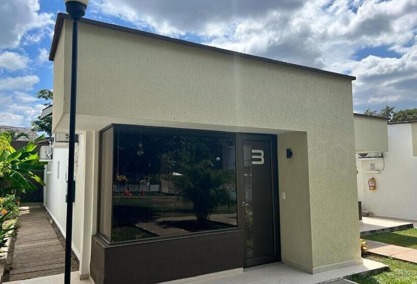 غرفة قياسية مع حمام خارجي, Tacaloa Inn Experience