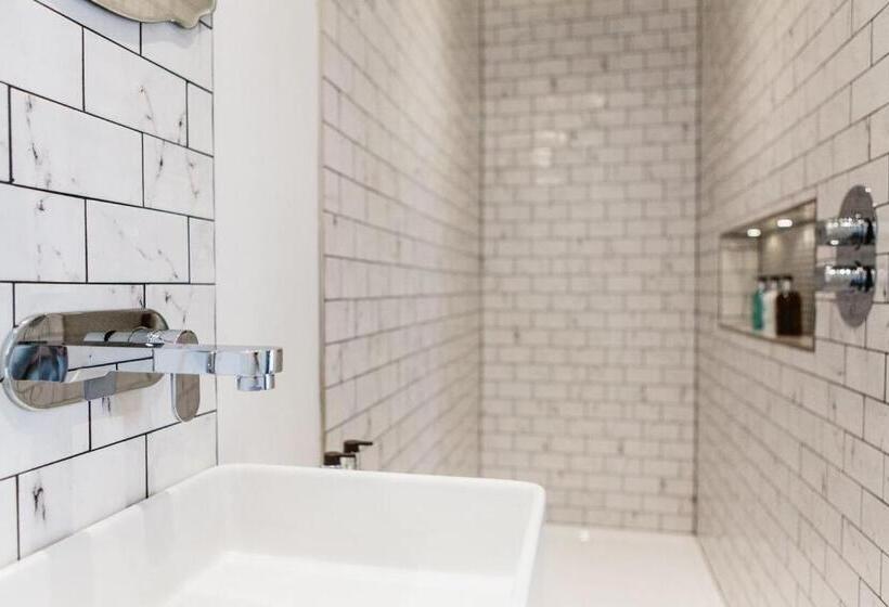 Standardrum, Highcliffe