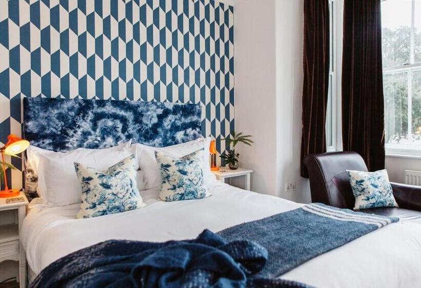 Standardrum, Highcliffe