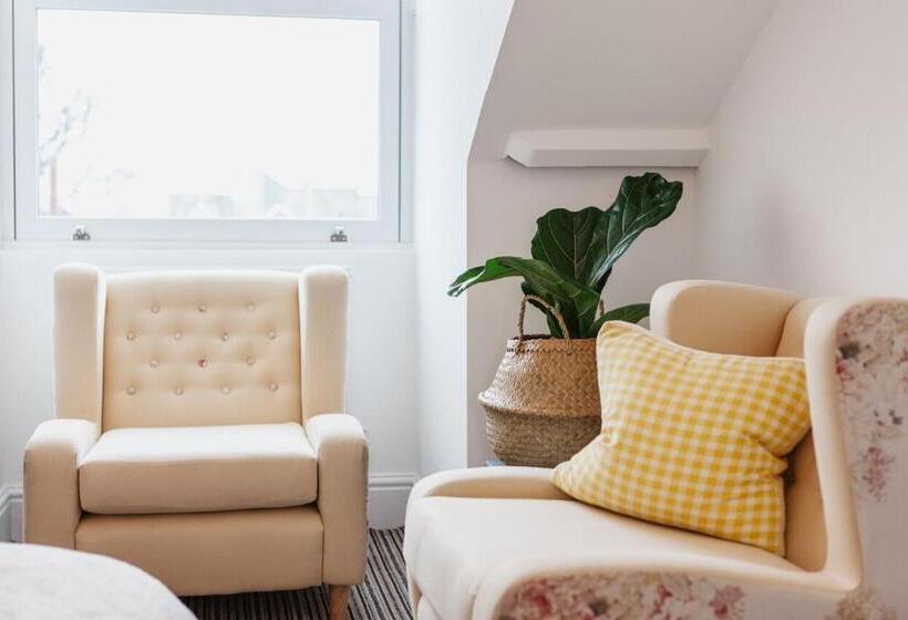 Deluxe Rum, Highcliffe