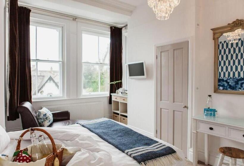 Standardrum, Highcliffe