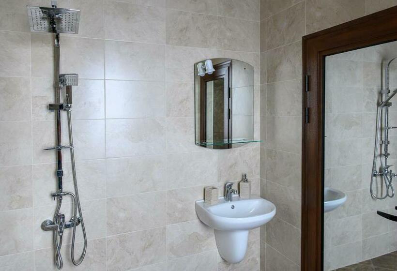 デラックスルーム, семеен хотел при вергил