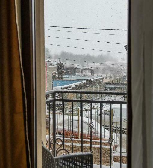 デラックスルーム, семеен хотел при вергил