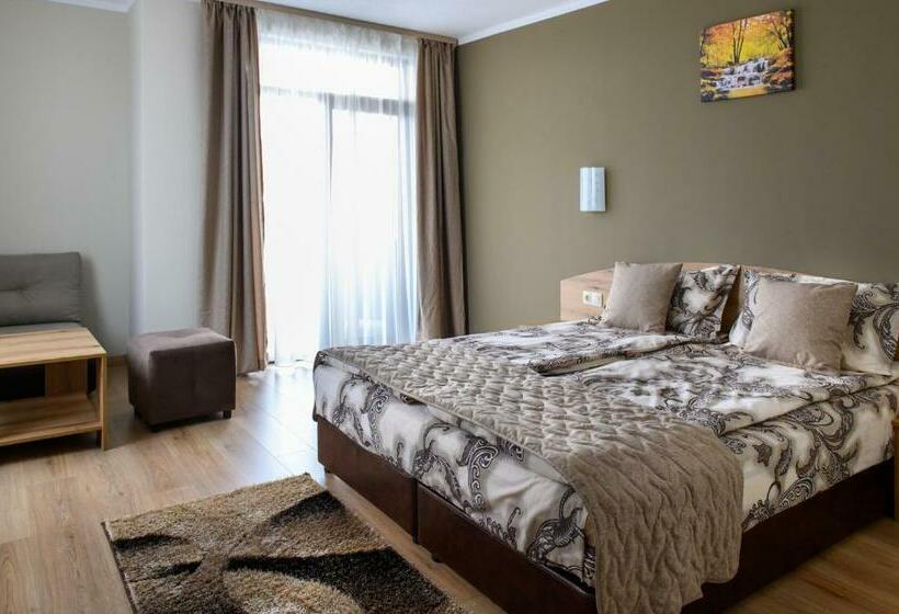 デラックスルーム, семеен хотел при вергил