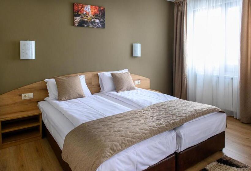 デラックスルーム, семеен хотел при вергил