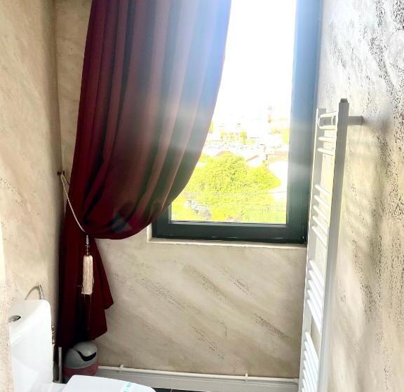 اتاق لوکس یک تخته, City Break