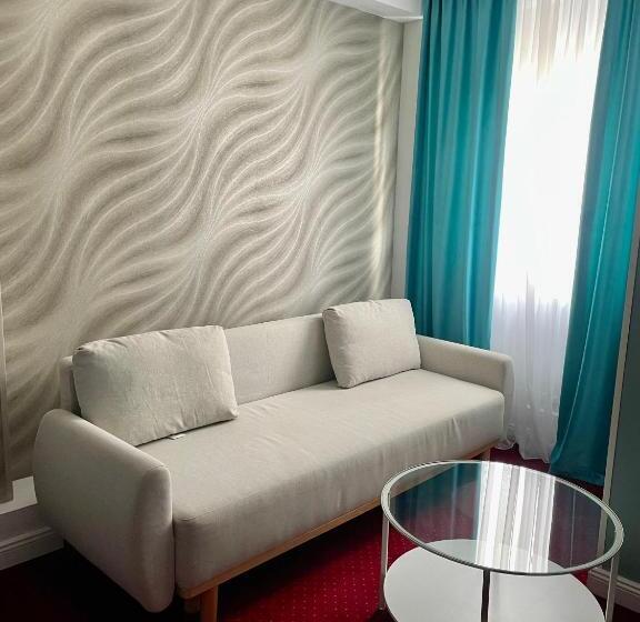 Семейный Номер, City Break