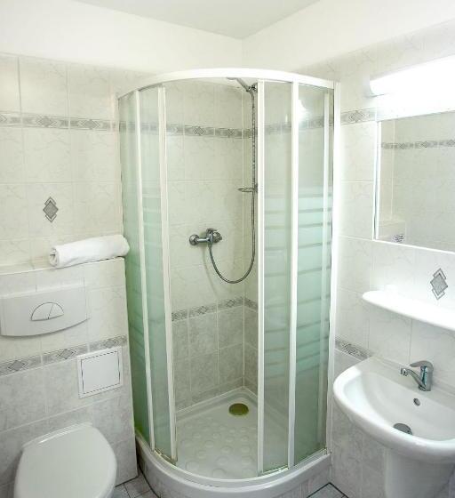 스탠다드 룸, Elsyn Dvůr