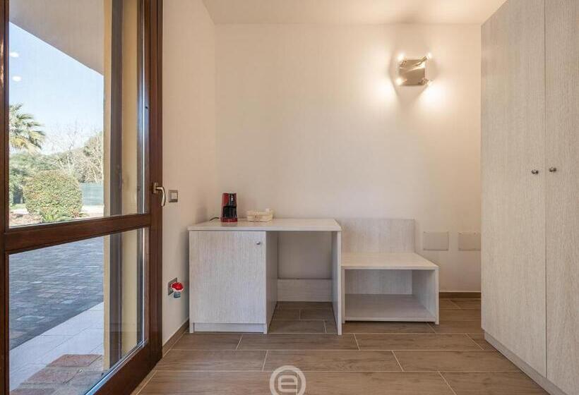 标准间, Villa Monica   Suites