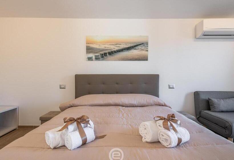 Номер Стандарт Трехместный, Villa Monica   Suites