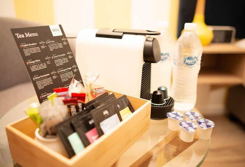 חדר משפחתי, Blue Heron Boutique Motel