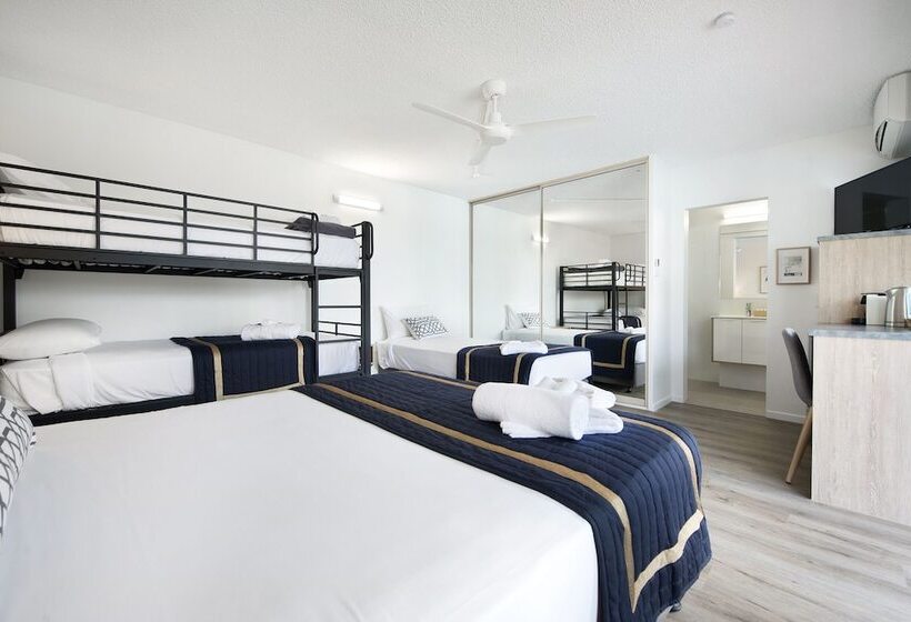 חדר משפחתי, Blue Heron Boutique Motel