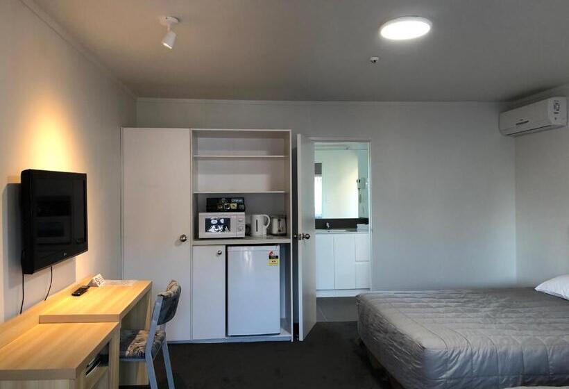 استودیوی استاندارد, Grosvenor Motel