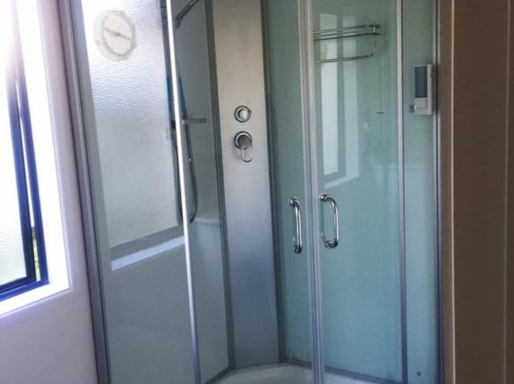 استودیوی استاندارد, Grosvenor Motel