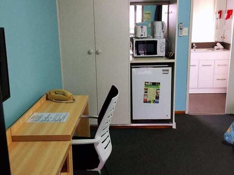 استودیوی استاندارد, Grosvenor Motel